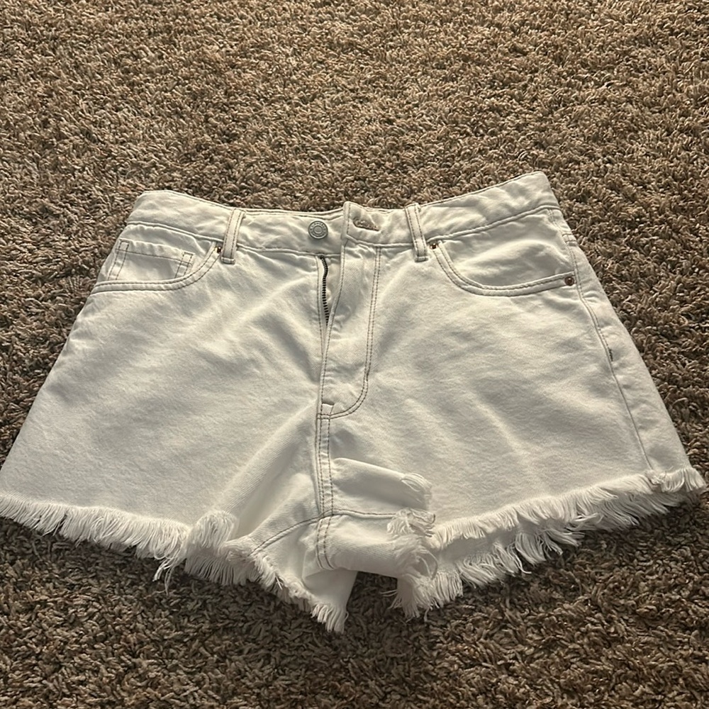 white pacsun jean shorts
